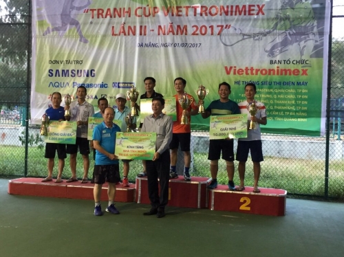 Giải tennis Viettronimex: Dành toàn bộ giải thưởng xây nhà tình nghĩa