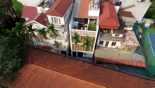 Báo Tây tấm tắc khen ngôi nhà Hà Nội có cửa sổ tre cao 8m