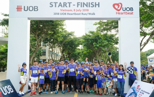 UOB tổ chức đi bộ gây quỹ cho trẻ em khó khăn