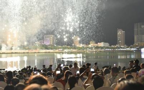 Thỏa sức trải nghiệm 4G Viettel tại lễ hội pháo hoa Đà Nẵng