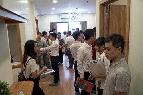 Đông đảo khách hàng tham dự khai trương căn hộ mẫu TSG Lotus Sài Đồng