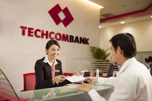 Techcombank đổi mới quy trình giúp khách hàng thuận tiện hơn trong giao dịch