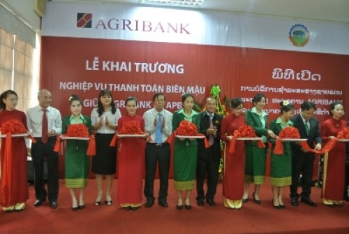 Khai trương hoạt động Thanh toán biên mậu qua cửa khẩu quốc tế Lao Bảo – Đansavanh