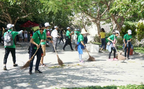 Sinh viên Đà Nẵng bảo vệ môi trường biển