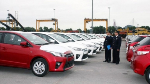 Đằng sau “cơn lốc” giảm giá xe ô tô tại Việt Nam