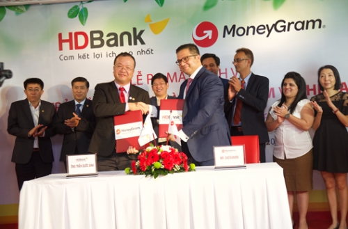 MoneyGram tiếp tục mở rộng thị trường kiều hối tại Việt Nam cùng HDBank