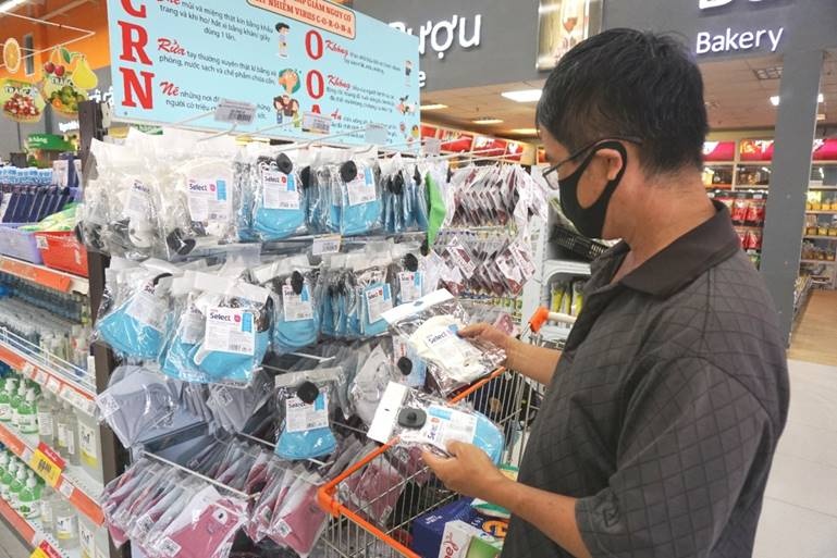 Saigon Co.op tung ra thị trường hơn 12 triệu khẩu trang vải kháng khuẩn giá không đổi