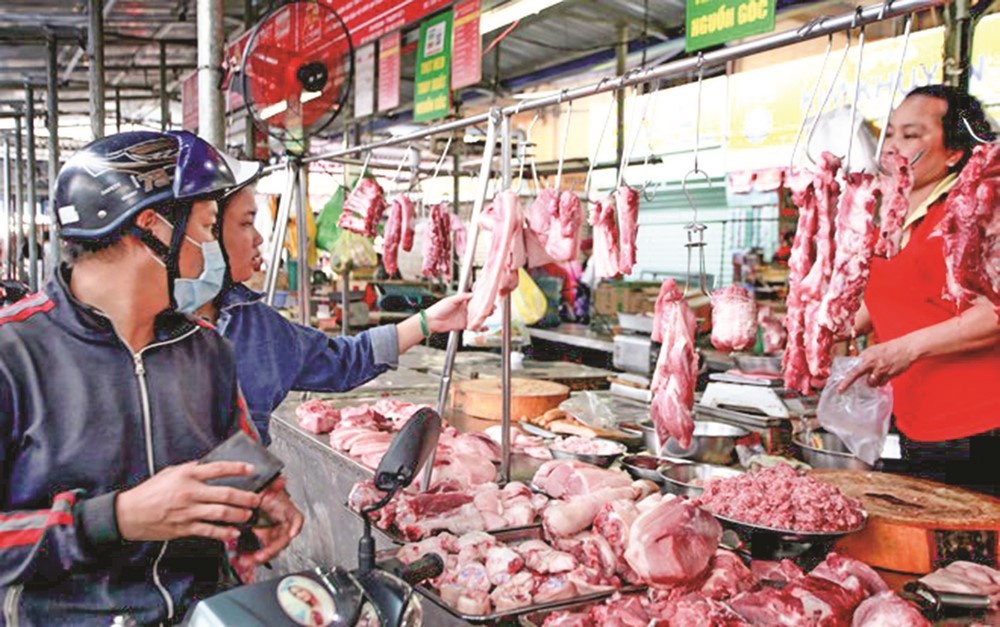 Thịt lợn vẫn “neo” ở giá cao