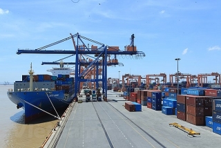Bộ Công Thương đề nghị giảm phí lưu container cho doanh nghiệp