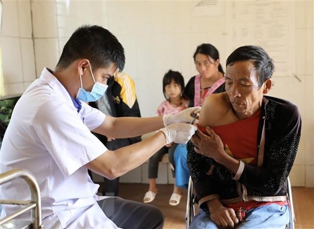 https://cdn.thoibaonganhang.vn/stores/news_dataimages/minhvl/082022/25/18/0835_ttxvn_tiem_vaccine_covid.jpg