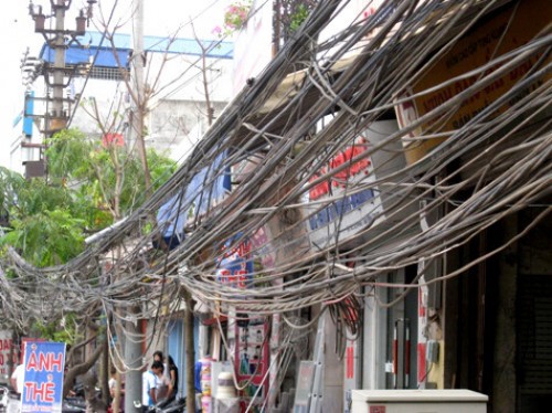Đầu tư 2 nghìn tỷ đồng hạ ngầm cáp viễn thông các tuyến phố nội thành Hà Nội