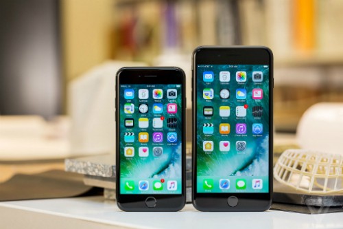Apple chưa mở bán, iPhone 7 Plus đã cháy hàng