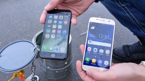 iPhone 7 và Galaxy S7 edge, máy nào chống nước tốt hơn?