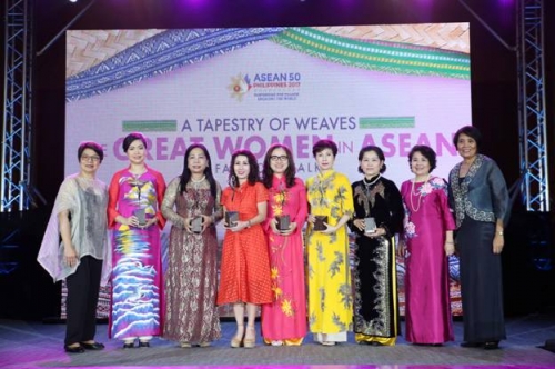 Phó Chủ tịch SeABank được vinh danh “Doanh nhân nữ tiêu biểu ASEAN”