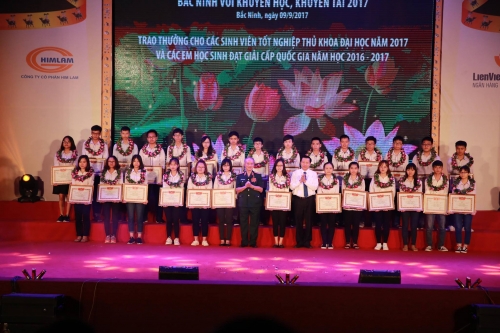“Chắp cánh ước mơ - Bắc Ninh với Khuyến học, Khuyến tài 2017”