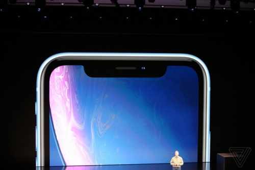 Apple ra mắt iPhone XR: Màn LCD 6.1 inch, A12 bionic, 6 màu, giá từ 749 USD