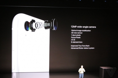 Apple ra mắt iPhone XR: Màn LCD 6.1 inch, A12 bionic, 6 màu, giá từ 749 USD