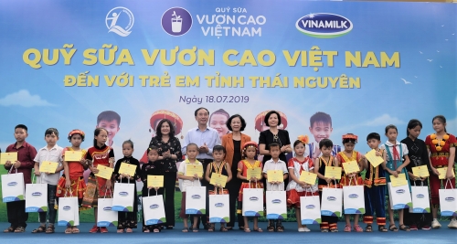 Quỹ sữa Vươn Cao Việt Nam: Nỗ lực vì sứ mệnh: “Để mọi trẻ em đều được uống sữa mỗi ngày”