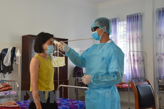 Việt Nam ghi nhận thêm 5 trường hợp mắc COVID-19, được cách ly ngay
