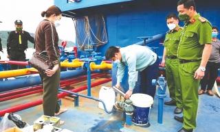 Xăng dầu giả gây thiệt hại thật