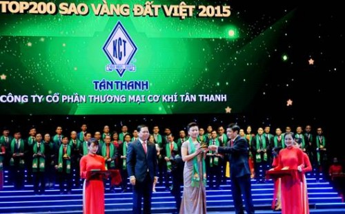 Tân Thanh đạt giải thưởng “Sao Vàng Đất Việt 2015”