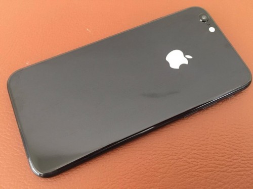 iPhone 6 độ vỏ Jet Black, logo phát sáng tại Việt Nam