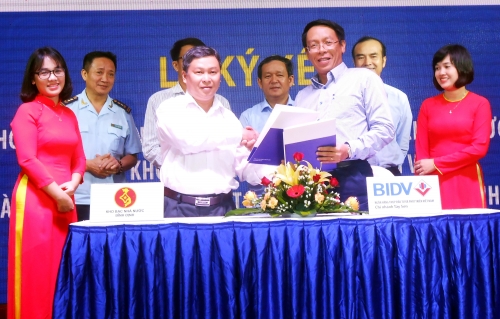BIDV Chi nhánh Tây Sơn và Kho bạc Nhà nước Bình Định phối hợp thu ngân sách