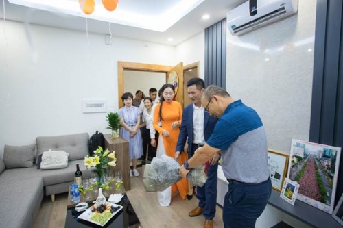 CENLand trao tặng căn hộ The K-Park cho huấn luyện viên Park Hang Seo