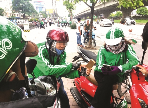 TP.Hồ Chí Minh: Kết nối GrabBike với xe buýt