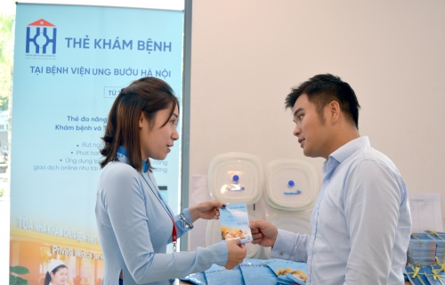 Khai trương Dịch vụ Thanh toán viện phí không dùng tiền mặt tại Bệnh viện Ung Bướu Hà Nội