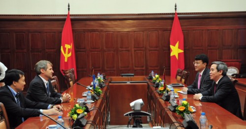 IFC mong muốn đẩy mạnh cấp vốn cho các NHTMCP Việt Nam