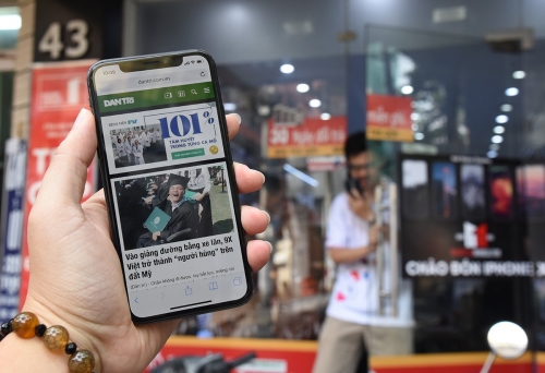 Giá iPhone X “chạm đáy”, chỉ còn hơn 30 triệu đồng sau 3 ngày về Việt Nam