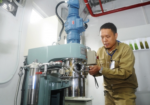 Khánh thành xưởng sản xuất mực in tiền đầu tiên tại Việt Nam