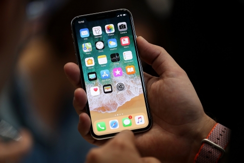 Apple có thể đã bán được 15 triệu iPhone X