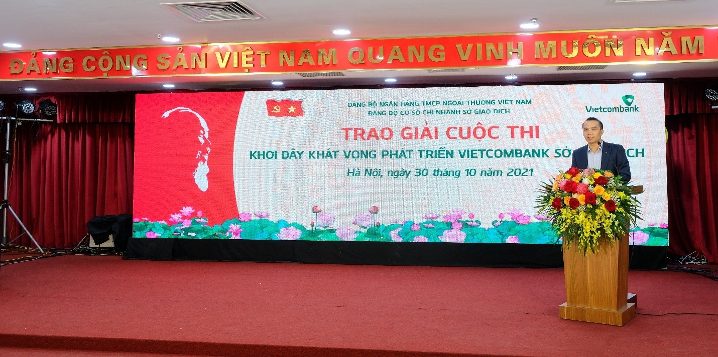 khoi day khat vong phat trien vietcombank so giao dich