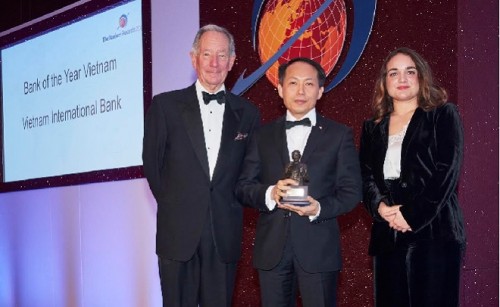 VIB được vinh danh là Bank of the Year 2015 tại Việt Nam