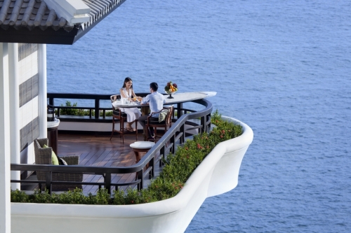 InterContinental Danang Sun Peninsula Resort làm nên lịch sử World Travel Awards
