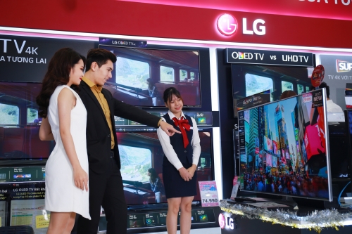 LG đưa ra thị trường gần 30 mẫu TV 4K trong dịp Tết