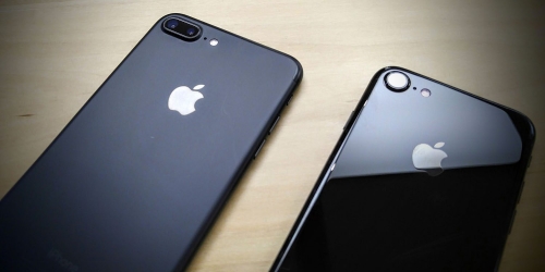 iPhone năm sau sẽ có lưng kim loại, nhiều màu nhưng không có sạc không dây?