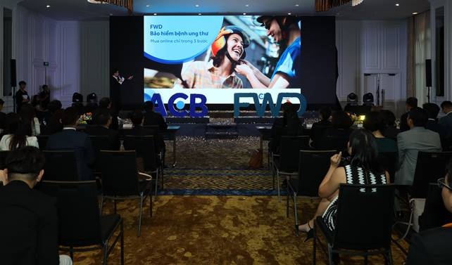 FWD và ACB công bố hợp tác e-bancassurance đầu tiên tại Việt Nam
