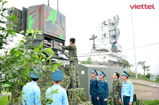 Viettel trình diễn nhiều sản phẩm công nghệ tại Triển lãm Quốc phòng quốc tế Việt Nam 2022