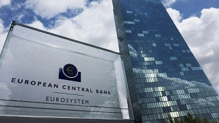 ECB tăng lãi suất thêm 50 điểm cơ bản
