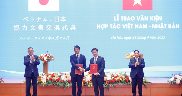 Việt Nam, Nhật Bản trao nhiều văn kiện hợp tác quan trọng