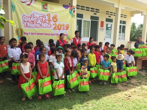 Central Group Việt Nam tặng 3.700 phần quà cho trẻ em dịp Quốc tế Thiếu nhi 1/6