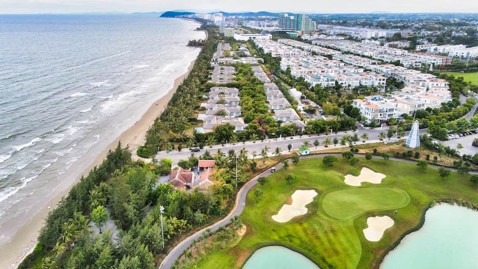 Có gì trong hai khu villa biển biệt lập nổi tiếng của FLC Hotels & Resorts?