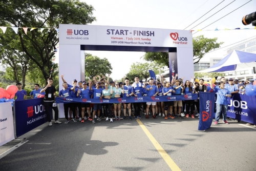 Giải chạy từ thiện vì cộng đồng UOB Heartbeat Run/Walk thu hút hơn 19.000 người