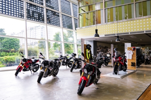 THACO khai trương tổ hợp showroom 3 thương hiệu BMW-MINI-BMW Motorad tại TP.HCM.