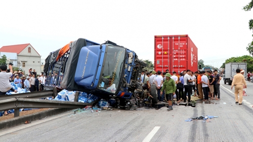 Thủ tướng chỉ đạo khắc phục hậu quả tai nạn giao thông tại Hải Dương