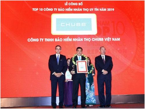 Chubb Life Việt Nam được vinh danh Top 10 doanh nghiệp bảo hiểm nhân thọ uy tín năm 2019