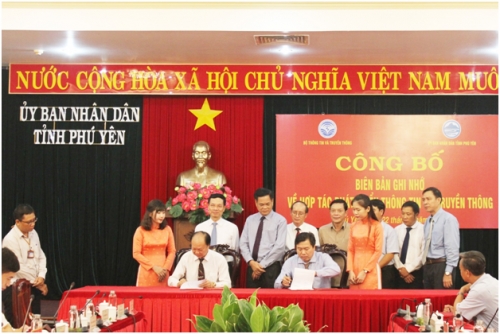 LienVietPostBank và tỉnh Phú Yên ký thỏa thuận hợp tác thúc đẩy thanh toán không dùng tiền mặt
